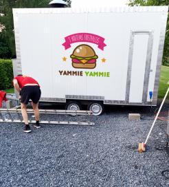 Logo # 880644 voor foodtruck YammieYammie wedstrijd