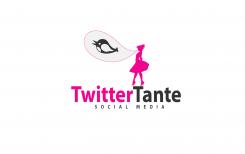 Logo # 507873 voor Ontwerp een communicatief logo voor een nieuw Social media bedrijf: TwitterTante  wedstrijd