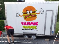 Logo # 880961 voor foodtruck YammieYammie wedstrijd