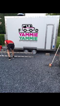 Logo # 881513 voor foodtruck YammieYammie wedstrijd